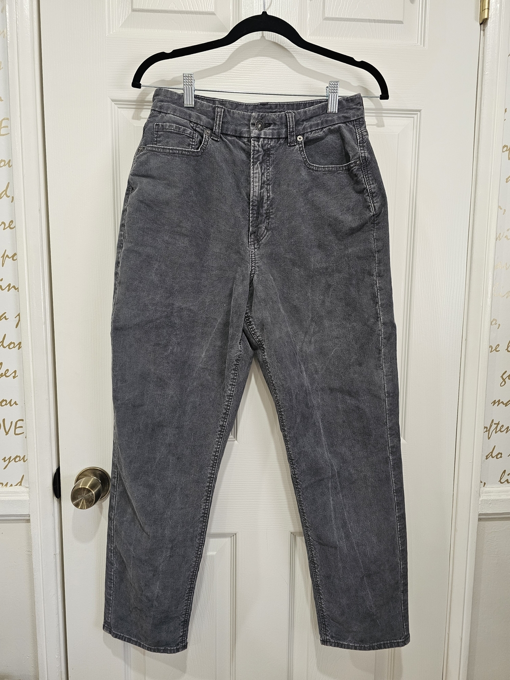 American Eagle Gray Courderoy Mom Super Stretch Straight-Leg Jeans Size 8